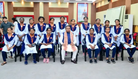 ‘ସେବା ଫାଉଣ୍ଡେସନ୍’ର ଦିବ୍ୟାଙ୍ଗ ସଦସ୍ୟଙ୍କ ସହ ମୁଖ୍ୟମନ୍ତ୍ରୀଙ୍କ ସାକ୍ଷାତ