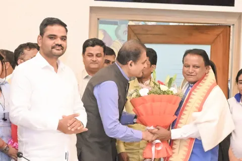 ଶିଳ୍ପ ବିକାଶରେ ଓଡ଼ିଶାର ନୂଆ ମାଇଲଖୁଣ୍ଟ, ମୁଖ୍ୟମନ୍ତ୍ରୀଙ୍କୁ ସମ୍ମାନ