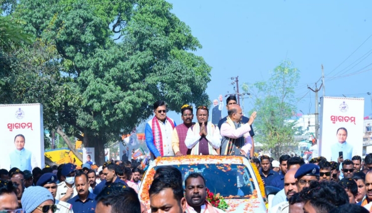 ମୋର କେନ୍ଦୁଝର ଗସ୍ତ ଅବସରରେ ସ୍ଥାନୀୟ ଲୋକଙ୍କଠାରୁ ମିଳିଥିବା ଅପାର ପ୍ରେମ ଏବଂ ଭବ୍ୟ ସ୍ୱାଗତ ପାଇଁ ମୁଁ ଆପଣମାନଙ୍କ ସମସ୍ତଙ୍କ ନିକଟରେ ସର୍ବଦା କୃତଜ୍ଞ।