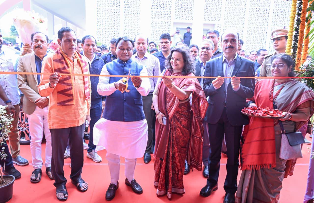 Hon'ble Chief Minister Shri Mohan Charan Majhi attended the Good Governance Day and state-level birth anniversary celebrations of former Prime Minister Late Atal Bihari Vajpayee organized by the Information and Public Relations Department at the OUAT Conference Hall.