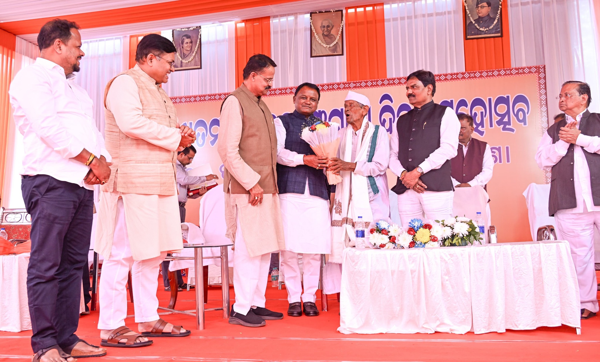 Honorable Chief Minister Shri Mohan Charan Majhi has participated in the 39th Independence Fighter Day Festival organized at Bhubaneswar Freedom Fighter Ground.