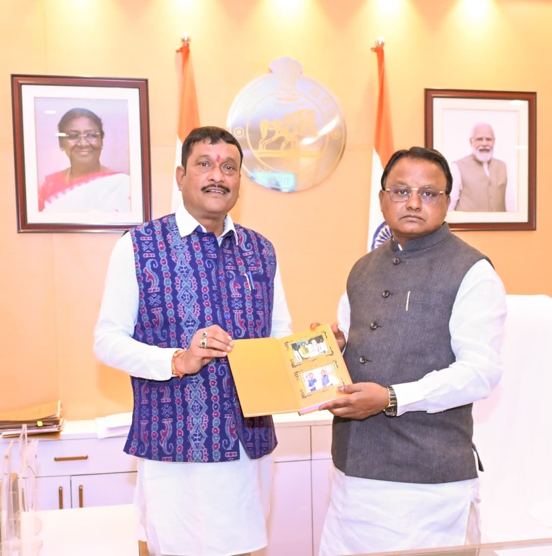 Honorable Chief Minister Shri Mohan Charan Majhi was paid a courtesy call by Honorable Member of Parliament from Bargarh Shri Pradeep Purohit.