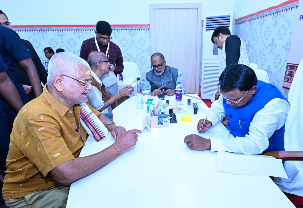 ମୁଖ୍ୟମନ୍ତ୍ରୀଙ୍କ ୧୭ତମ ପାଳି ଅଭିଯୋଗ ଶୁଣାଣି