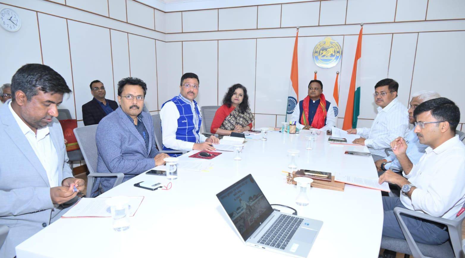 ମହାପ୍ରଭୁ ଶ୍ରୀଜଗନ୍ନାଥଙ୍କ ଶ୍ରୀମନ୍ଦିର ରତ୍ନଭଣ୍ଡାର ଅଳଙ୍କାରର ଖୁବ୍ ଶୀଘ୍ର ଗଣତି-ମଣତି ଆରମ୍ଭ ନେଇ ଲୋକସେବା ଭବନରେ ମାନ୍ୟବର ମୁଖ୍ୟମନ୍ତ୍ରୀ ଶ୍ରୀ ମୋହନ ଚରଣ ମାଝୀଙ୍କ ଅଧ୍ୟକ୍ଷତାରେ ଅନୁଷ୍ଠିତ ଉଚ୍ଚସ୍ତରୀୟ ବୈଠକରେ ଆଲୋଚନା ହୋଇଛି। 