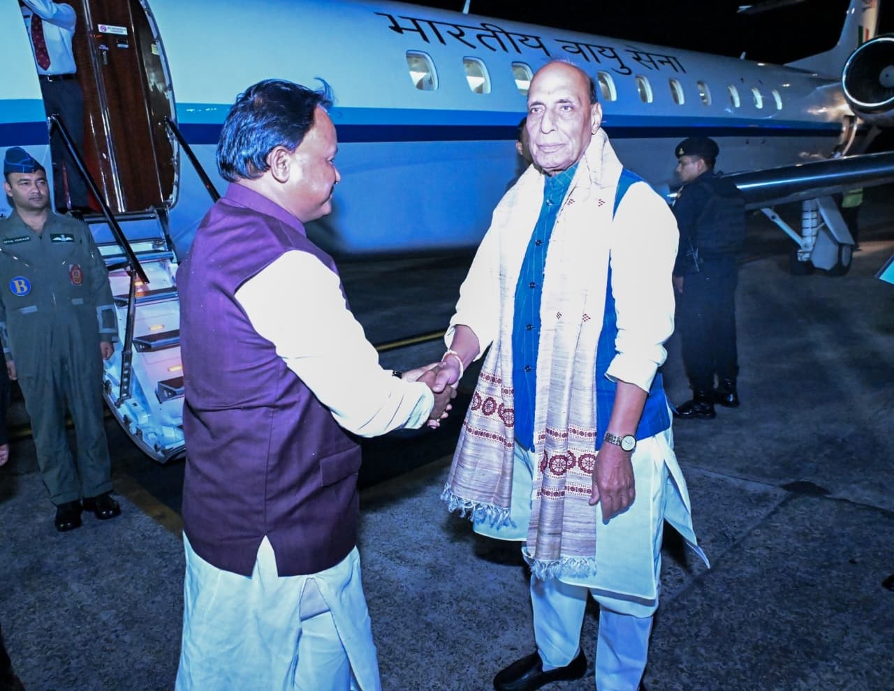 Hon'ble Chief Minister Shri Mohan Charan Majhi and Hon'ble Union Defence Minister Shri Rajnath Singh Ji have welcomed him at Bhubaneswar airport on his successful return from his visit to Odisha.