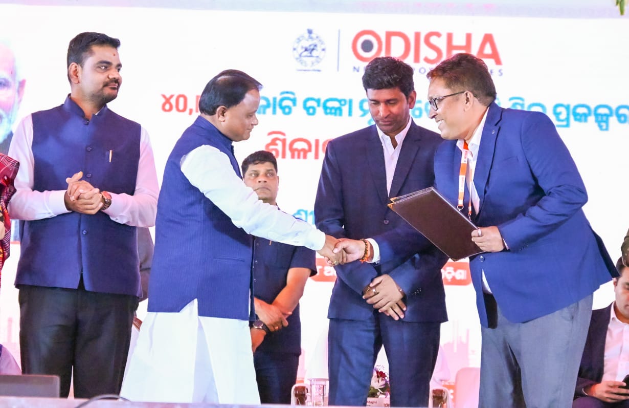 Hon'ble Chief Minister Shri Mohan Charan Majhi has laid the foundation stone and inaugurated 36 industrial projects with an investment of 40, 811 crore rupees at Bhuinpur under Begunia of Khordha district.
