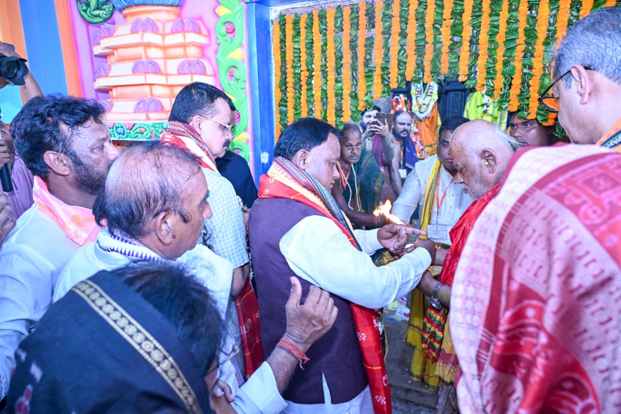 Hon'ble Chief Minister Shri Mohan Charan Majhi has participated in the inauguration ceremony of the newly constructed Shri Ram Temple and the installation of the Vigraha Praan at Gittarout Patna in Cuttack.