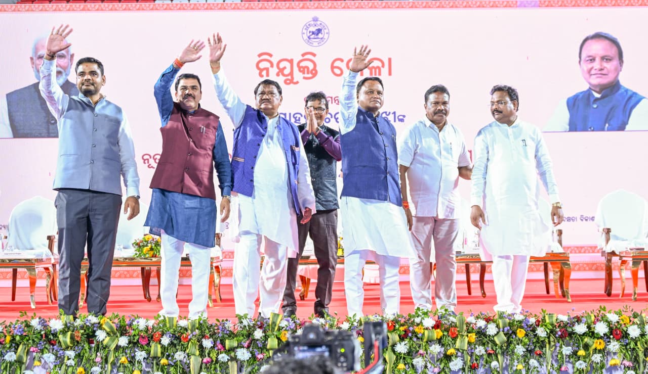 Hon'ble Chief Minister Shri Mohan Charan Majhi has given appointment letters to 4,623 newly selected talented youth from 7 departments at a recruitment fair organized at Kalinga Stadium in Bhubaneswar.