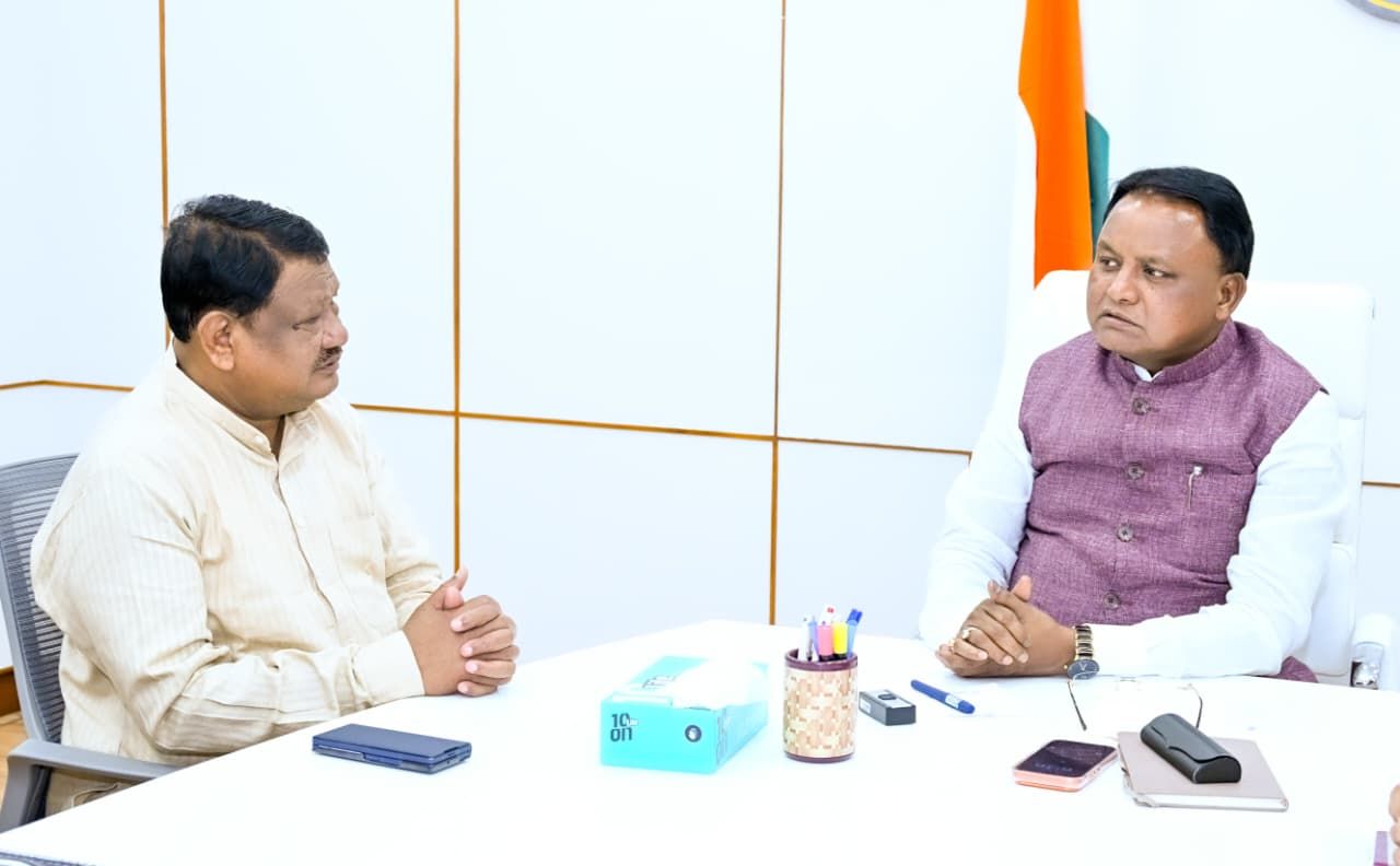 ମାନ୍ୟବର ମୁଖ୍ୟମନ୍ତ୍ରୀ ଶ୍ରୀ ମୋହନ ଚରଣ ମାଝୀ ଙ୍କୁ କେନ୍ଦ୍ର ଜନଜାତି ବ୍ୟାପାର ମନ୍ତ୍ରୀ ଶ୍ରୀ ଜୁଏଲ ଓରାମ ସୌଜନ୍ୟମୂଳକ ସାକ୍ଷାତ କରିଛନ୍ତି।