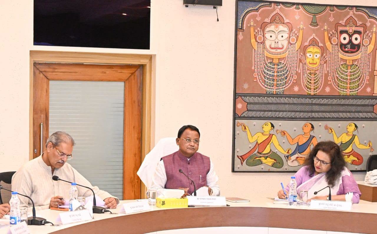 ମୁଖ୍ୟମନ୍ତ୍ରୀ ଶ୍ରୀ ମୋହନ ଚରଣ ମାଝୀଙ୍କ ଅଧ୍ୟକ୍ଷତାରେ ୪୫ତମ ଉଚ୍ଚସ୍ତରୀୟ କ୍ଲିୟରାନ୍ସ ଅଥରିଟି (HLCA) ବୈଠକ ଅନୁଷ୍ଠିତ ହୋଇଥିଲା, ଯାହା ଭାରତର ଦ୍ରୁତତମ ଅଭିବୃଦ୍ଧିଶୀଳ ନିବେଶ ଗନ୍ତବ୍ୟସ୍ଥଳ ମଧ୍ୟରୁ ଗୋଟିଏ ଭାବରେ ଓଡ଼ିଶା ର ସ୍ଥିତିକୁ ପୁନଃନିର୍ଦ୍ଦିଷ୍ଟ କରିଥିଲା।