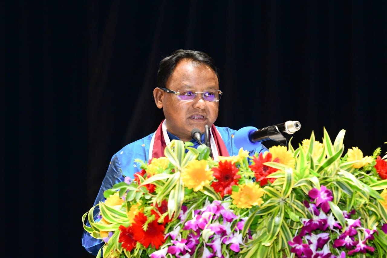 Science and technology are the foundation of a prosperous nation; CM urges young scientists to invest knowledge in solving grassroots problems