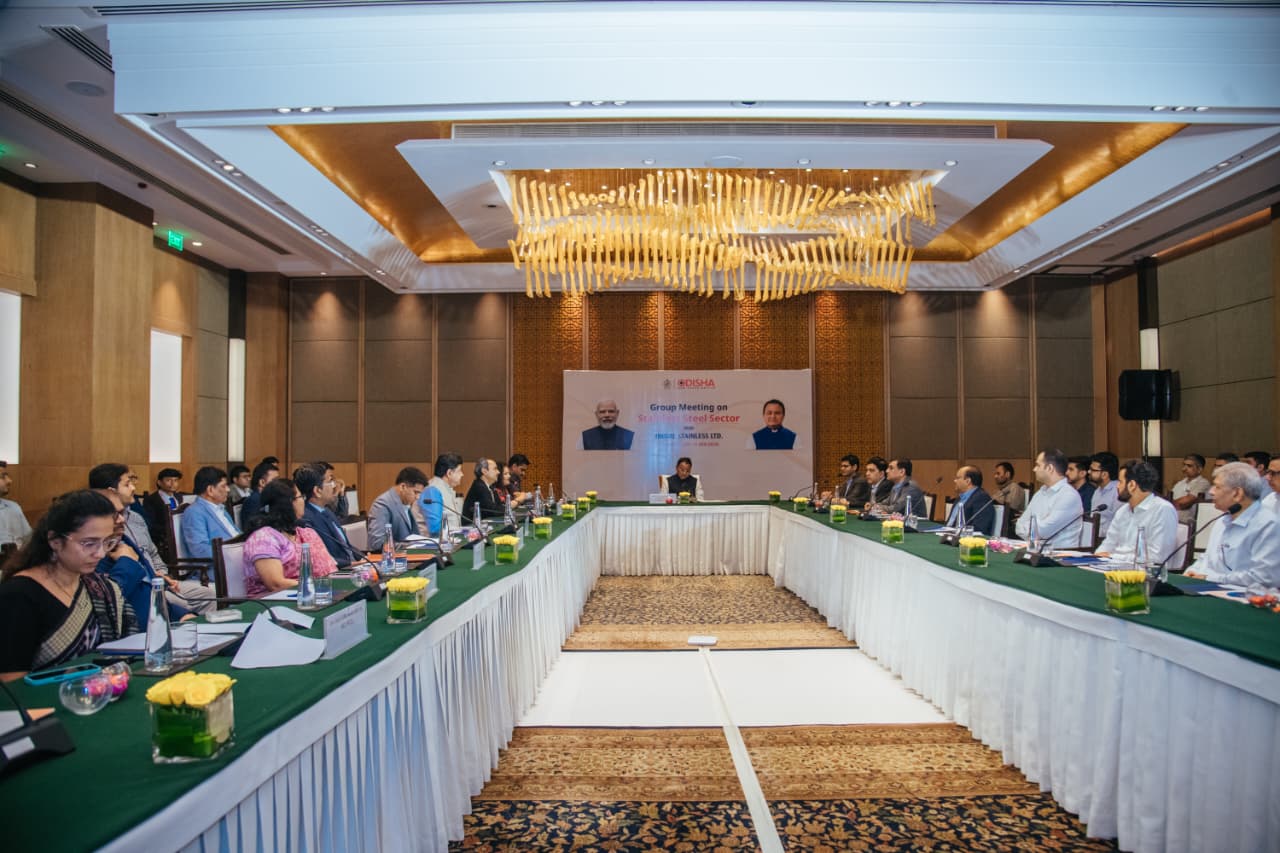 Chief Minister Holds Discussions with Industry Leaders on New Investments and Industrial Expansion in Odisha