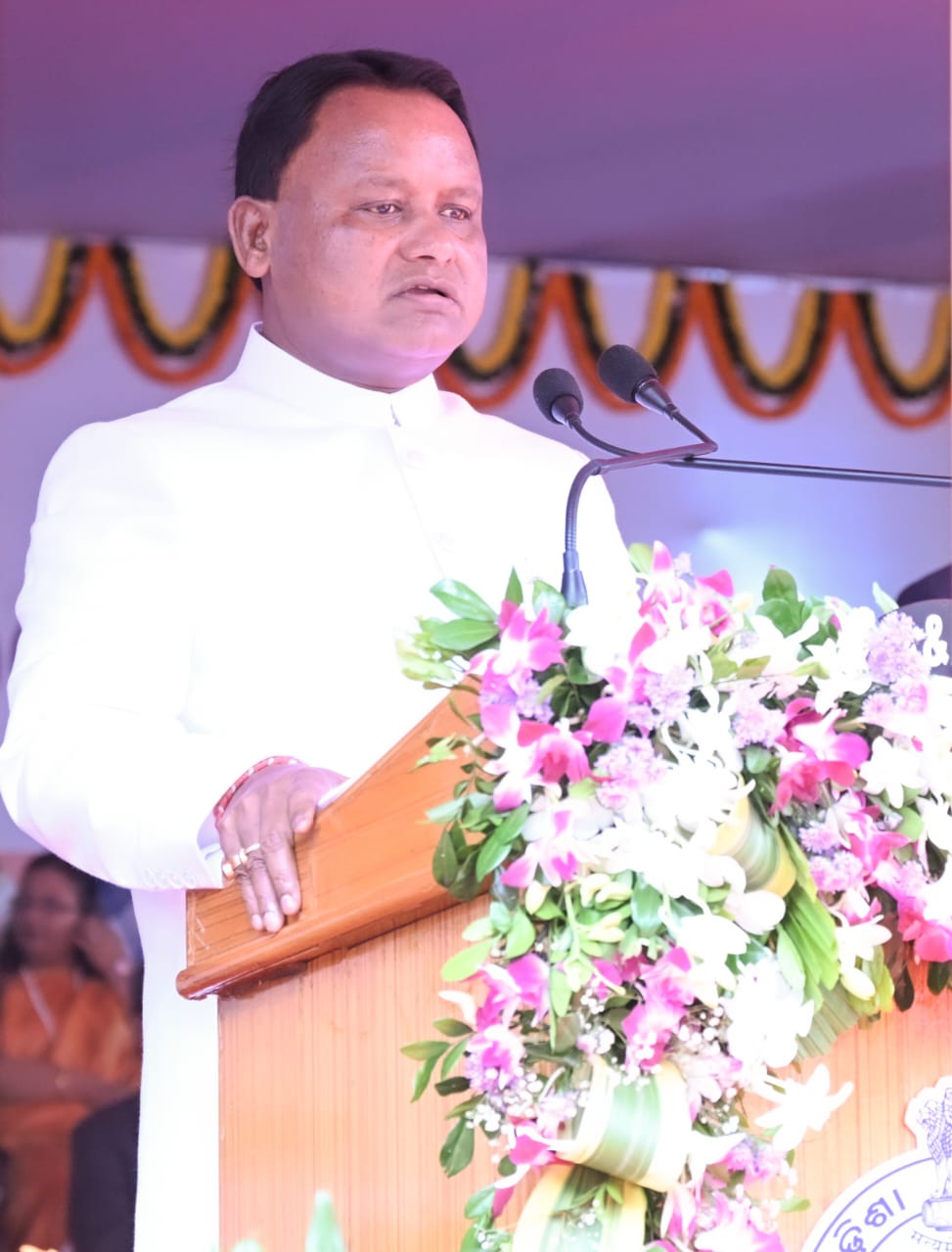 ୮୦ତମ ରାଜ୍ୟସ୍ତରୀୟ ସ୍ୱାଧୀନତା ଦିବସ ପାଳନ: ମହାନ ସଂଗ୍ରାମୀଙ୍କୁ ଶ୍ରଦ୍ଧାଞ୍ଜଳି ଜଣାଇଲେ ମୁଖ୍ୟମନ୍ତ୍ରୀ