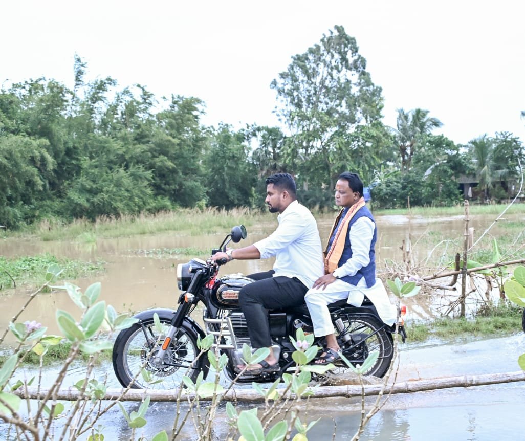 Chief Minister Visits Affected Areas of Shyamsundarpur Panchayat in Tihidi Block, Bhadrak, to Assess the Situation