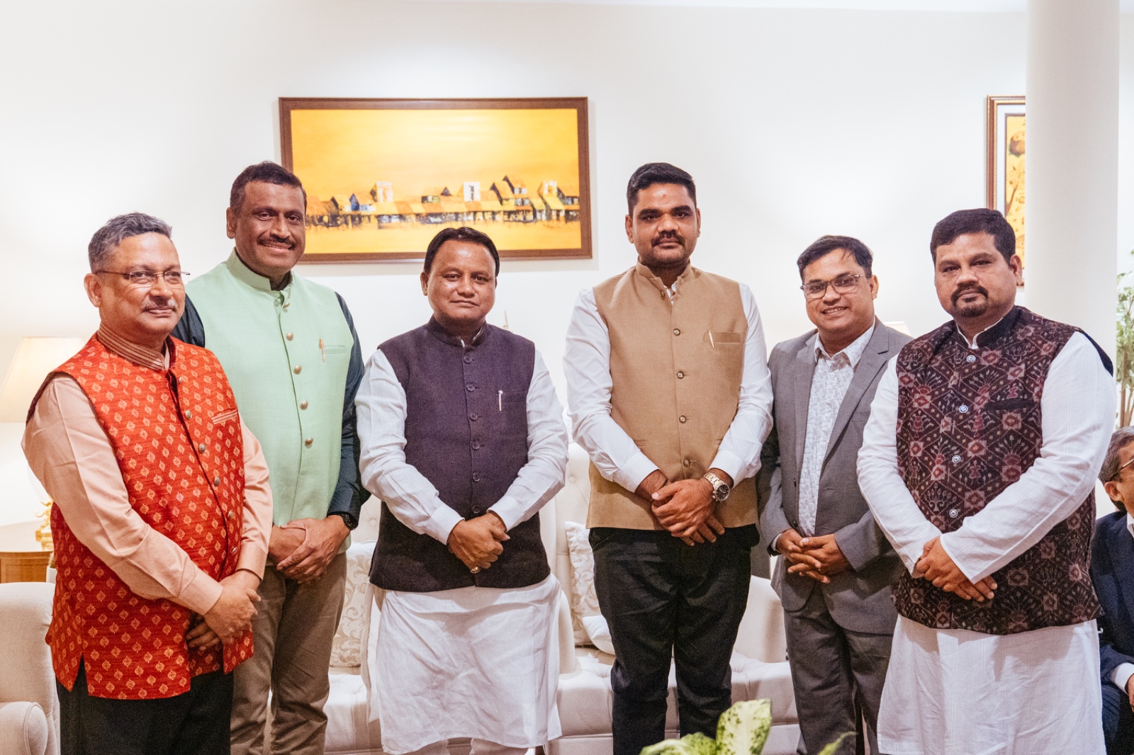 ୟୁଏଇ ଗସ୍ତରେ ମୁଖ୍ୟମନ୍ତ୍ରୀଙ୍କୁ ଭାରତୀୟ ରାଷ୍ଟ୍ରଦୂତ ଓ ପ୍ରବାସୀ ଓଡ଼ିଆ ସମୁଦାୟର ସୌଜନ୍ୟମୂଳକ ସମ୍ବର୍ଦ୍ଧନା