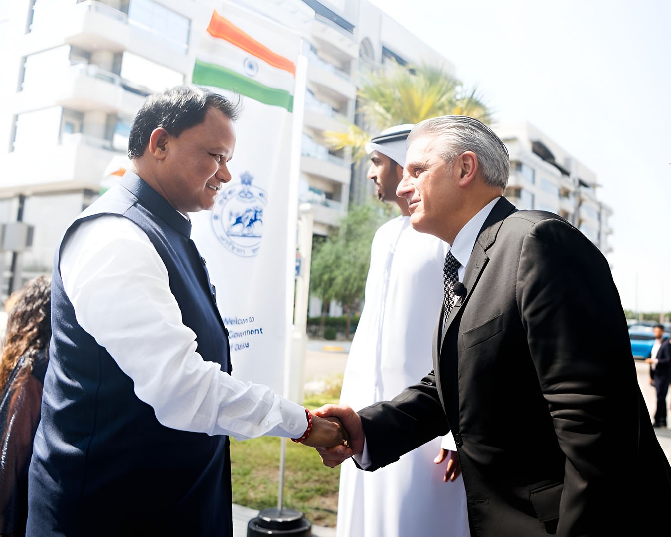 Chief Minister Holds Roundtable Meeting with IHC in Abu Dhabi, Discusses Investment Opportunities in Odisha