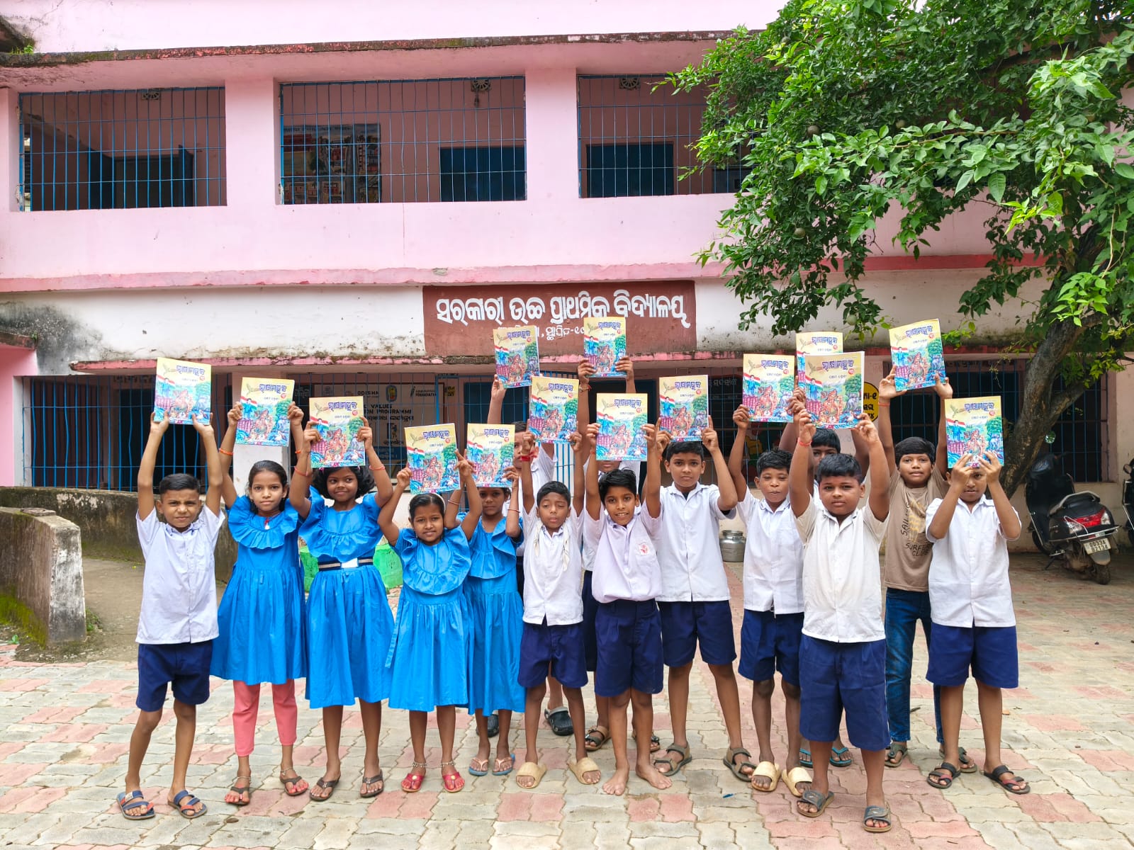 ବିଦ୍ୟାର୍ଥୀଙ୍କ ପାଇଁ ସଂଶୋଧିତ ନୂତନ ପାଠ୍ୟପୁସ୍ତକ ବଣ୍ଟନ ଆରମ୍ଭ