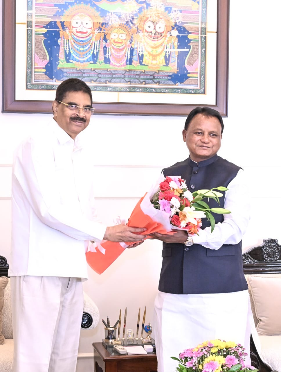 Chief Minister Pays Courtesy Visit to Governor at Lok Bhavan