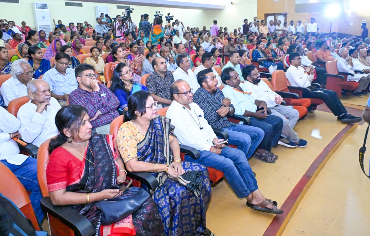 ଉତ୍କଳମଣି ଗୋପବନ୍ଧୁ ଦାସଙ୍କ ଆଦର୍ଶରେ ସମୃଦ୍ଧ ଓଡ଼ିଶା ଗଠନ ପାଇଁ ସରକାର ପ୍ରତିବଦ୍ଧ: ମୁଖ୍ୟମନ୍ତ୍ରୀ