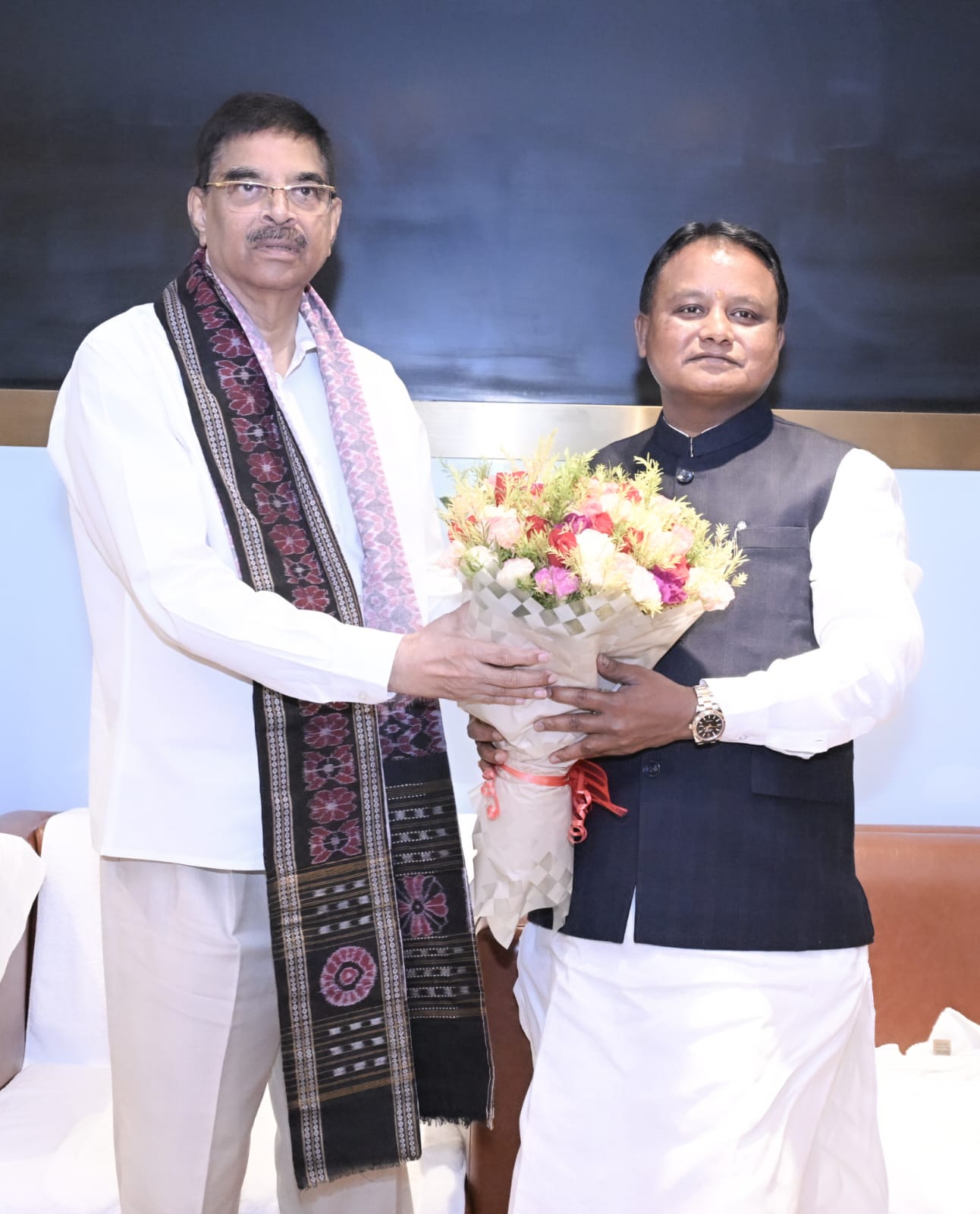 ଭୁବନେଶ୍ୱର ବିମାନବନ୍ଦରଠାରେ ରାଜ୍ୟପାଳଙ୍କୁ ବିଦାୟ ସମ୍ବର୍ଦ୍ଧନା
