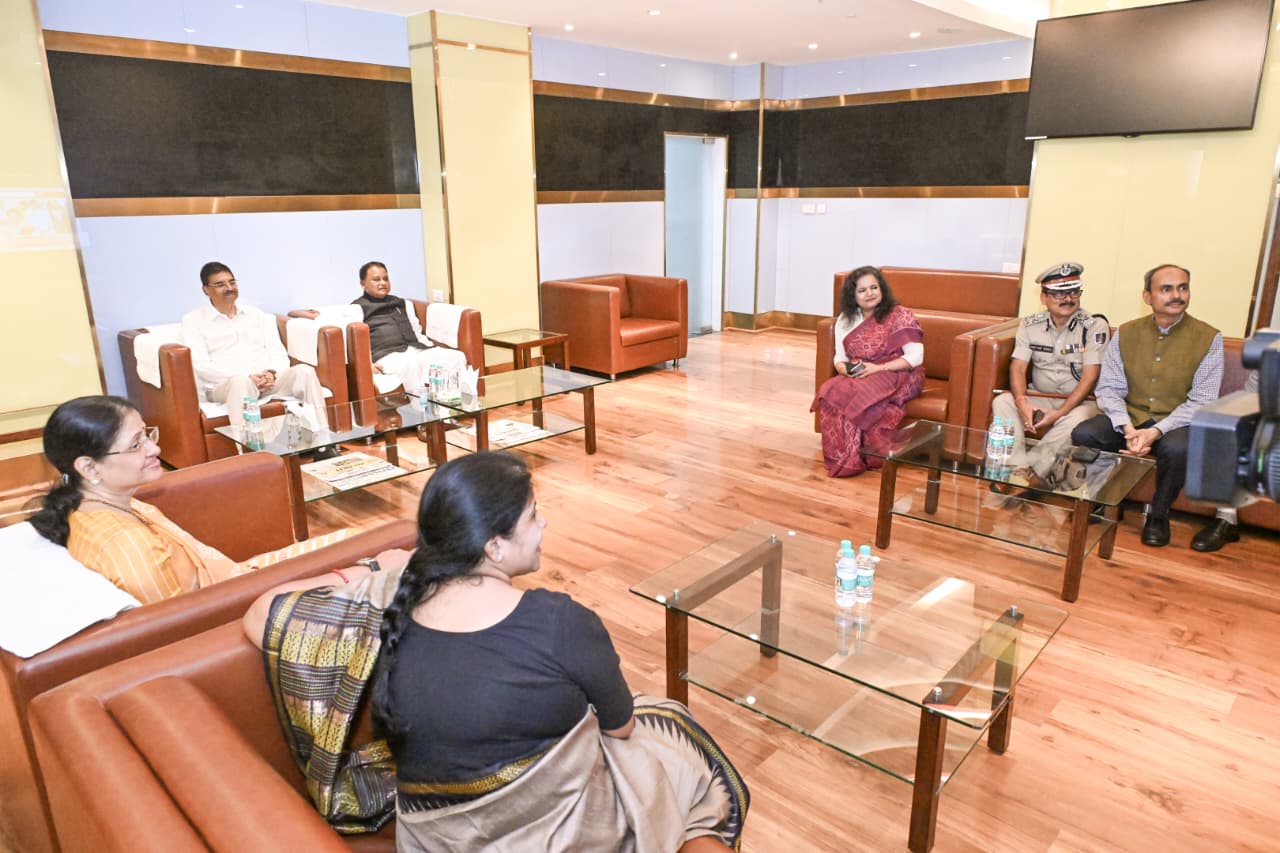 ଭୁବନେଶ୍ୱର ବିମାନବନ୍ଦରଠାରେ ରାଜ୍ୟପାଳଙ୍କୁ ବିଦାୟ ସମ୍ବର୍ଦ୍ଧନା