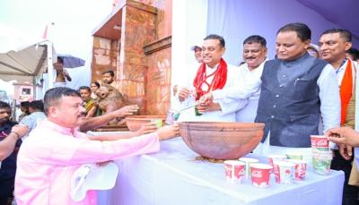 ଘୋଷଯାତ୍ରା ଅବସରରେ ଟଙ୍କତୋରାଣି ବଣ୍ଟନ କେନ୍ଦ୍ରର ଶୁଭ ଉଦ୍ଘାଟନ କଲେ ମୁଖ୍ୟମନ୍ତ୍ରୀ