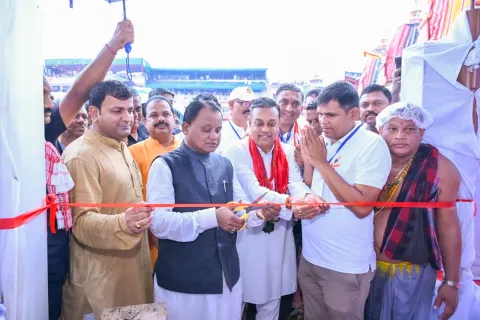 Chief Minister Inaugurates Sacred Auspicious Distribution Centre at Shrimandir Singhadwar
