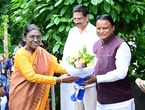 ତପ୍ତପାଣିରେ ରାଷ୍ଟ୍ରପତିଙ୍କୁ ରାଜ୍ୟପାଳ ଓ ମୁଖ୍ୟମନ୍ତ୍ରୀଙ୍କ ସ୍ୱାଗତ