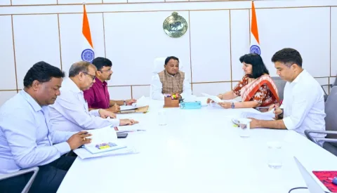 ଲୋକସେବା ଭବନରେ ମୁଖ୍ୟମନ୍ତ୍ରୀଙ୍କୁ ଭୁବନେଶ୍ୱର ସାଂସଦଙ୍କ ସୌଜନ୍ୟମୂଳକ ସାକ୍ଷାତ, ବିକାଶ ପ୍ରସଙ୍ଗରେ ଉଚ୍ଚସ୍ତରୀୟ ଆଲୋଚନା