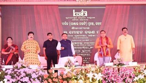 ଗାଡ଼କଣ ଓ ଘାଟିକିଆରେ ଦୁଇଟି ସୁଲଭ ଆବାସ ପ୍ରକଳ୍ପ ଲୋକାର୍ପିତ, ହିତାଧିକାରୀଙ୍କୁ ଗୃହ ଚାବି ପ୍ରଦାନ କଲେ ମୁଖ୍ୟମନ୍ତ୍ରୀ
