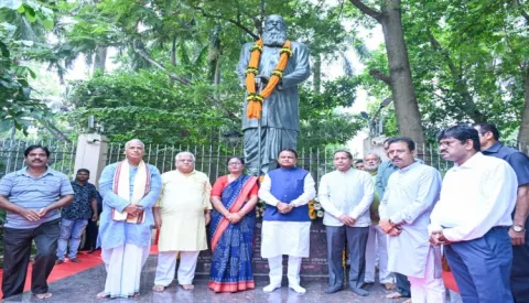 ବାଗ୍ମୀ ବିଶ୍ୱନାଥ କରଙ୍କ ଶ୍ରାଦ୍ଧବାର୍ଷିକୀରେ ମୁଖ୍ୟମନ୍ତ୍ରୀଙ୍କ ମାଲ୍ୟାର୍ପଣ
