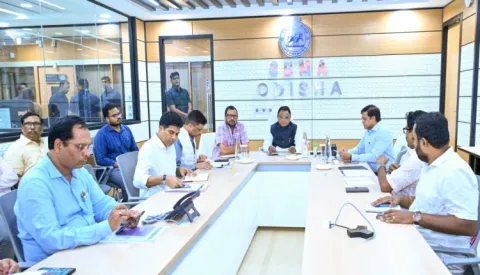 ବାତ୍ୟା ‘ଅର୍ଣ୍ଣବ’ର ସ୍ଥିତି ସମୀକ୍ଷା କଲେ ମୁଖ୍ୟମନ୍ତ୍ରୀ, ଉଦ୍ଧାର ଓ ରିଲିଫ୍ କାର୍ଯ୍ୟ ତ୍ୱରାନ୍ୱିତ କରିବାକୁ କଡ଼ା ନିର୍ଦ୍ଦେଶ