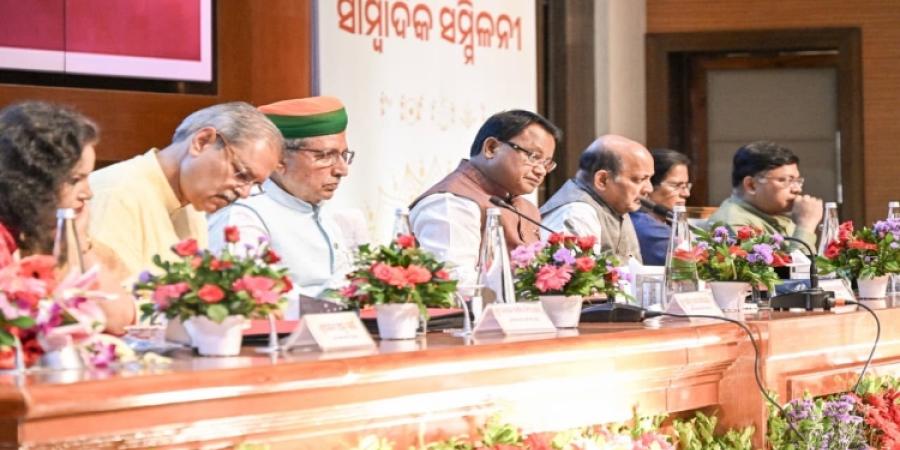Hon'ble Chief Minister Shri Mohan Charan Majhi along with Hon'ble Union Minister Shri Arjun Ram Meghwal joined the program organized to mark 12 years of service and dedication of the Central Government and the second year of the third term.