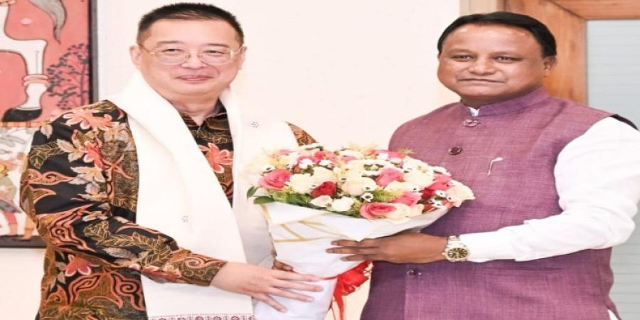 Hon’ble CM Shri Mohan Charan Majhi held a meeting with Singapore High Commissioner to India Mr Simon Wong at Lok Seva Bhawan today and discussed strengthening Odisha–Singapore collaboration across key sectors.
